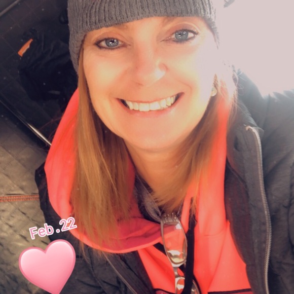 Meet your Posher, Paula - Picture 3 of 3